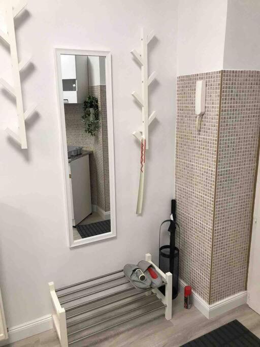 Perfect Location,Newly Decorated Modern, Large Place 60 M2, Really Quiet So You Can Have A Good Night Sleep, Ac, Netflix, Smart Tv, High-Speed Internet, World Famous New York Cafe Only 10 Minutes Walk Budapest Eksteriør billede