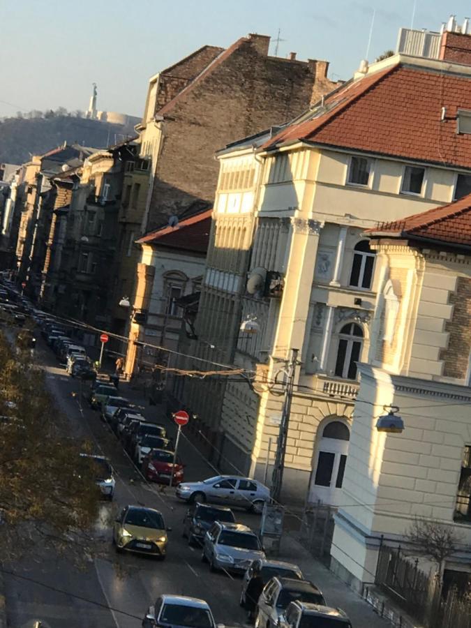 Perfect Location,Newly Decorated Modern, Large Place 60 M2, Really Quiet So You Can Have A Good Night Sleep, Ac, Netflix, Smart Tv, High-Speed Internet, World Famous New York Cafe Only 10 Minutes Walk Budapest Eksteriør billede